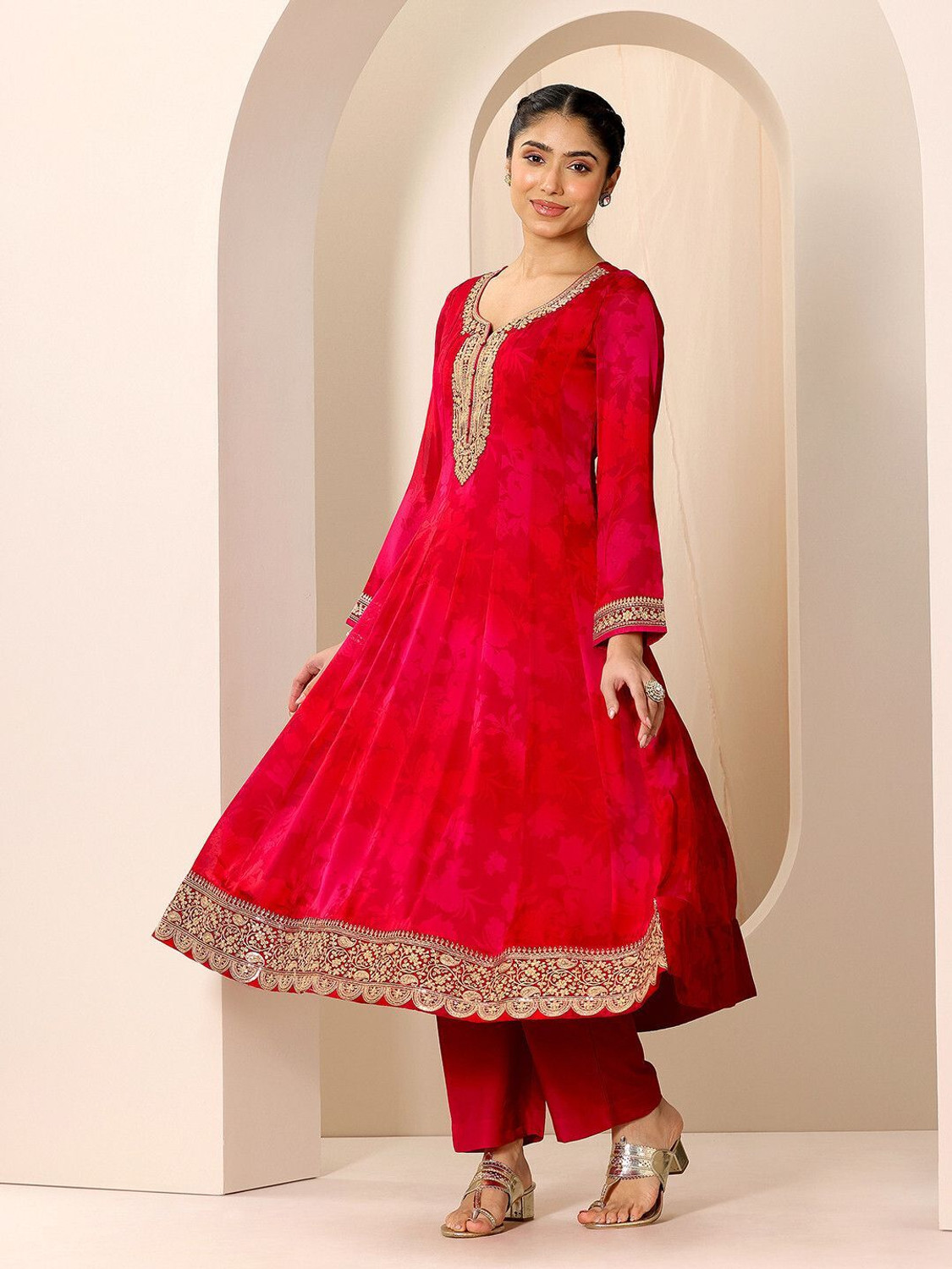 Image of LIBAS Women Kurta Pant Dupatta Set