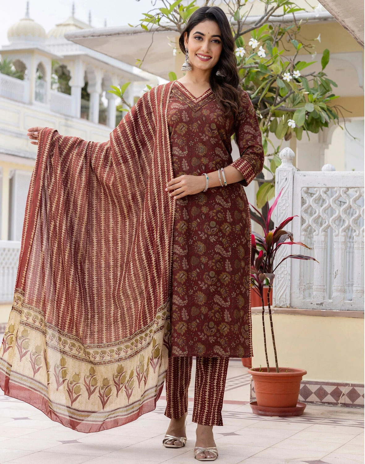 Image of Skylee Women Kurta Pant Dupatta Set