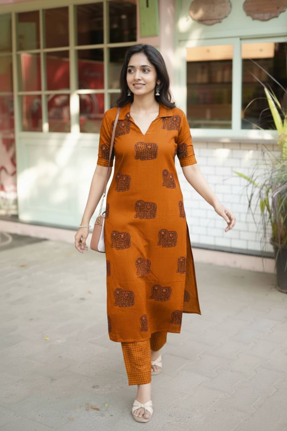 Gosriki Women Kurti Pant Set