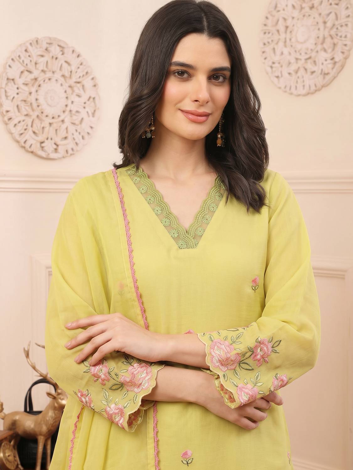 Women Chanderi Kurta Pant Dupatta Set - Image 1