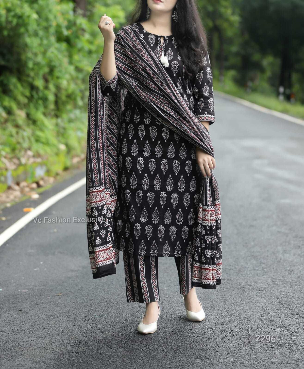 Image of Jai Kurties Women Kurta Pant Dupatta Set