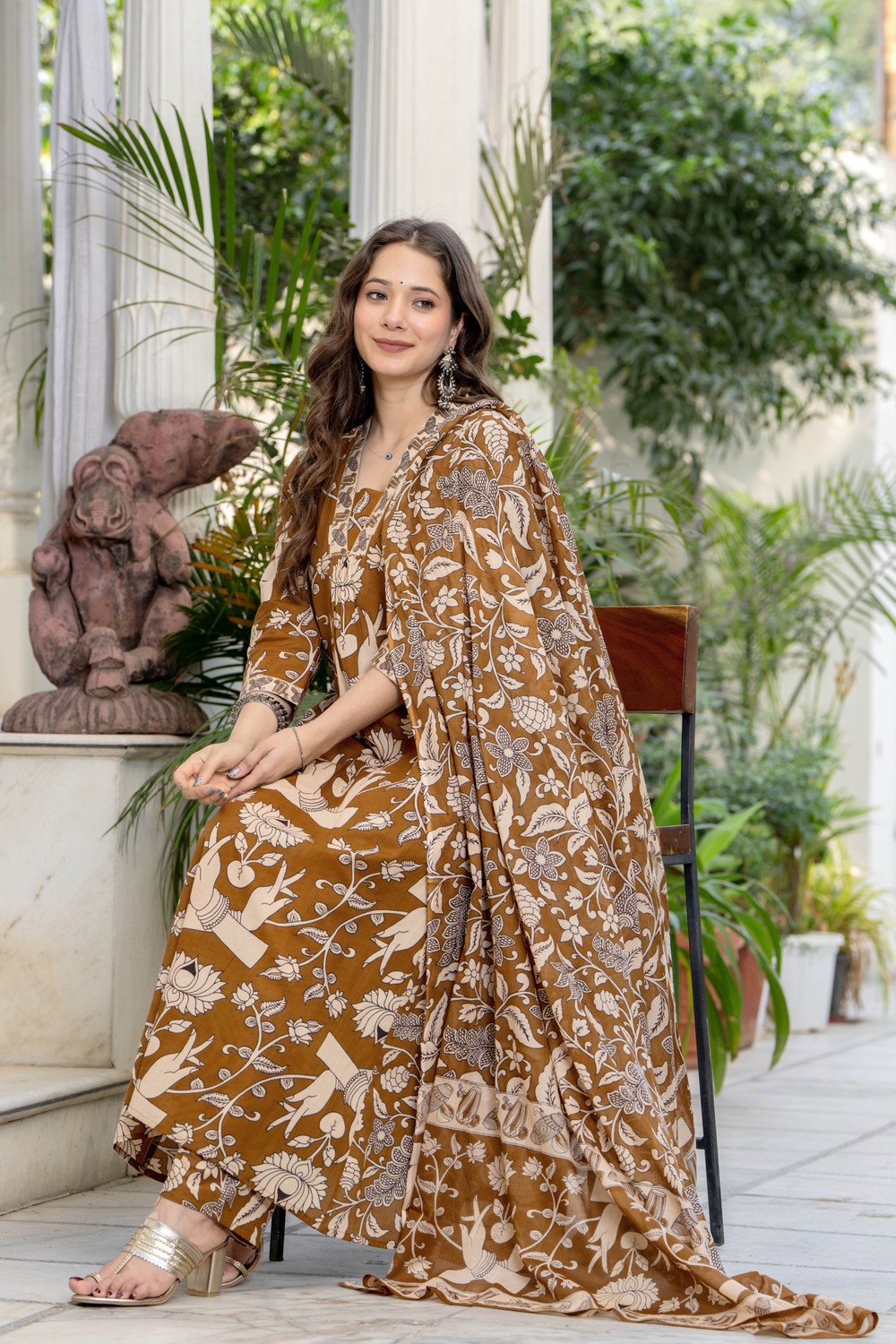 Image of GEKHA Women Kurta Pant Dupatta Set