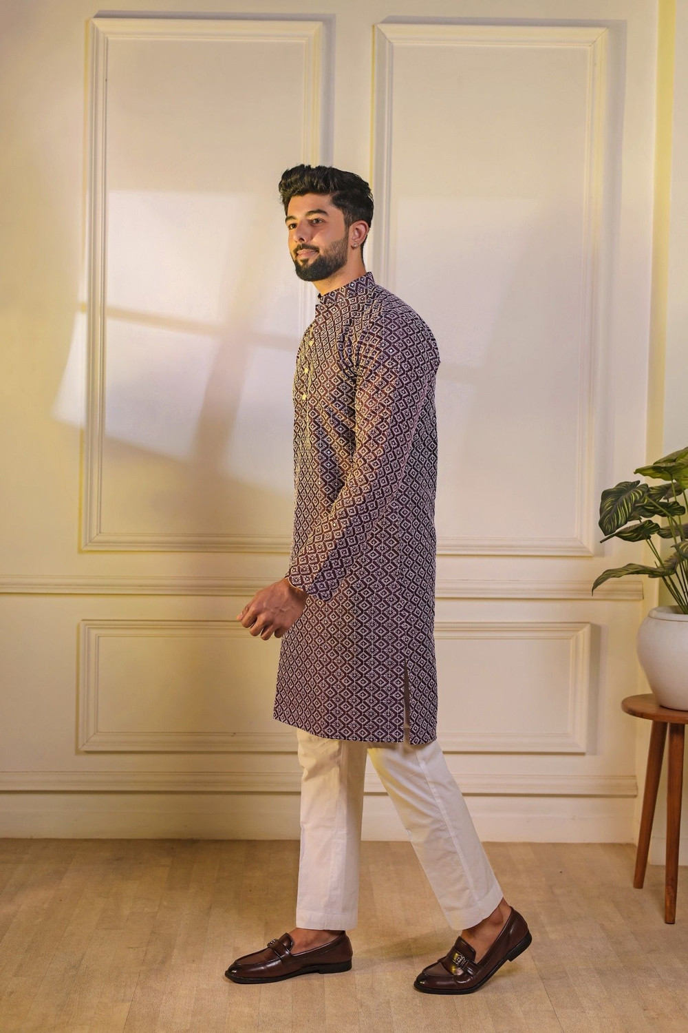 Image of Koshin Men Embroidered Straight Kurta