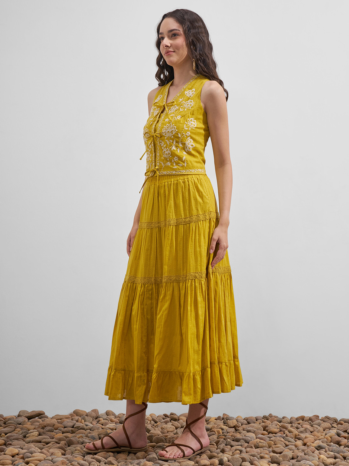 Image of Vishudh Women Cotton Blend Crop Top Skirt Set