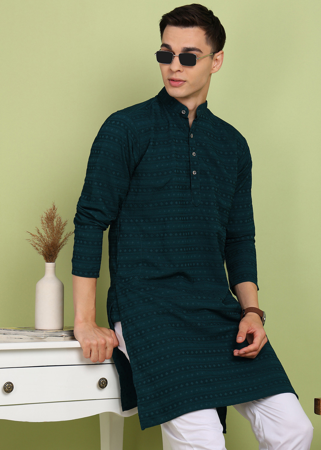 Image of FUBAR Men Self Design Straight Kurta