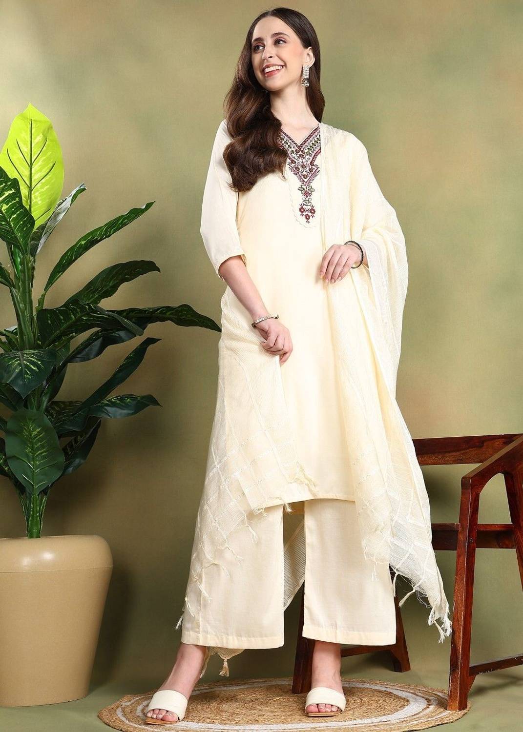 Ghunawali Women Kurti Palazzo Attached Dupatta Set