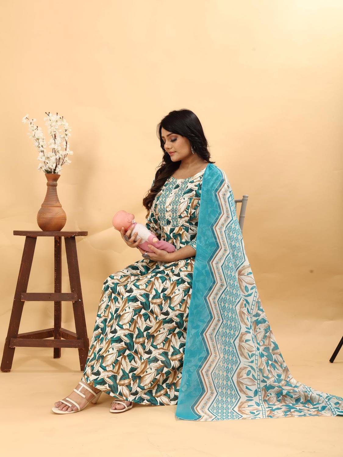 Assume Fab Women Kurti Pant Dupatta Set