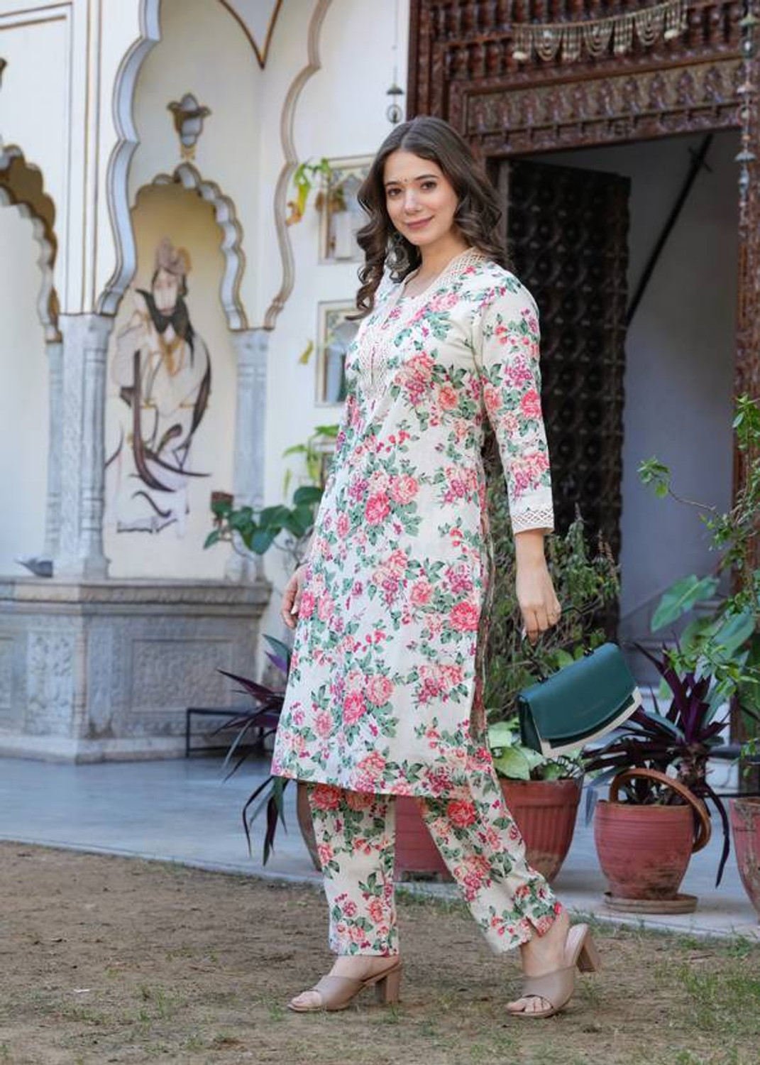 Image of SUBIKA TEXTILES Women Kurti Pant Set
