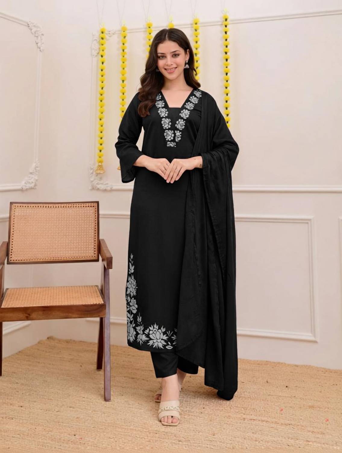 Shubhisha Women Kurti Palazzo Dupatta Set