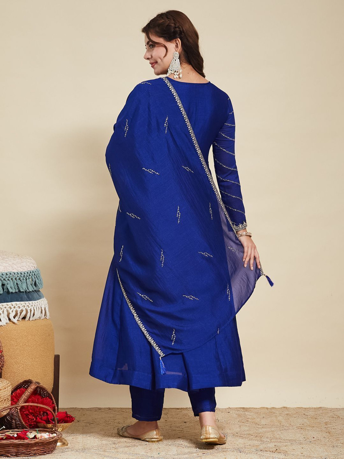 Image of MOKOSH Women Kurta Pant Dupatta Set