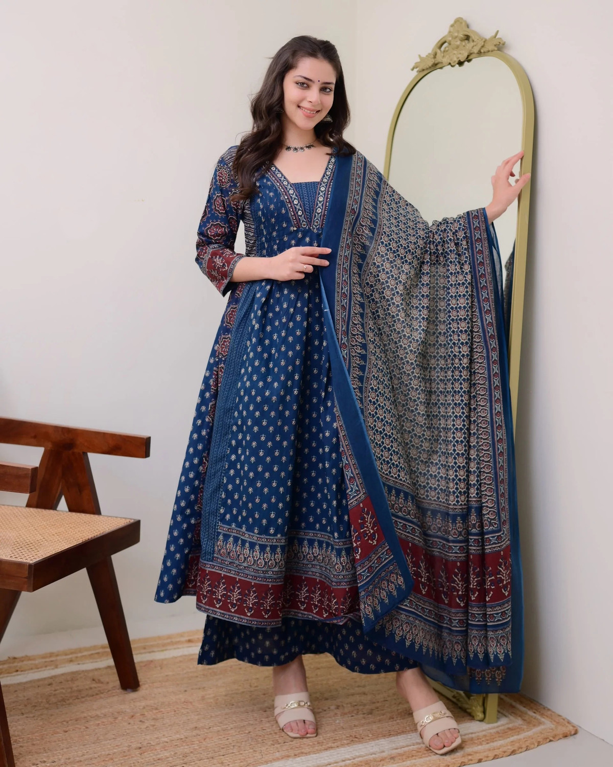 Image of Nermosa Women Kurta Pant Dupatta Set