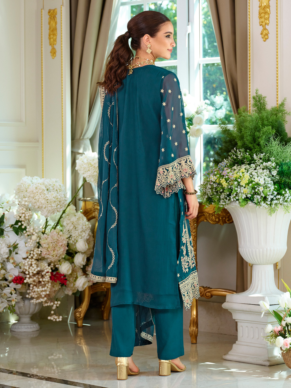 Image of Indo Era Women Kurta Pant Dupatta Set