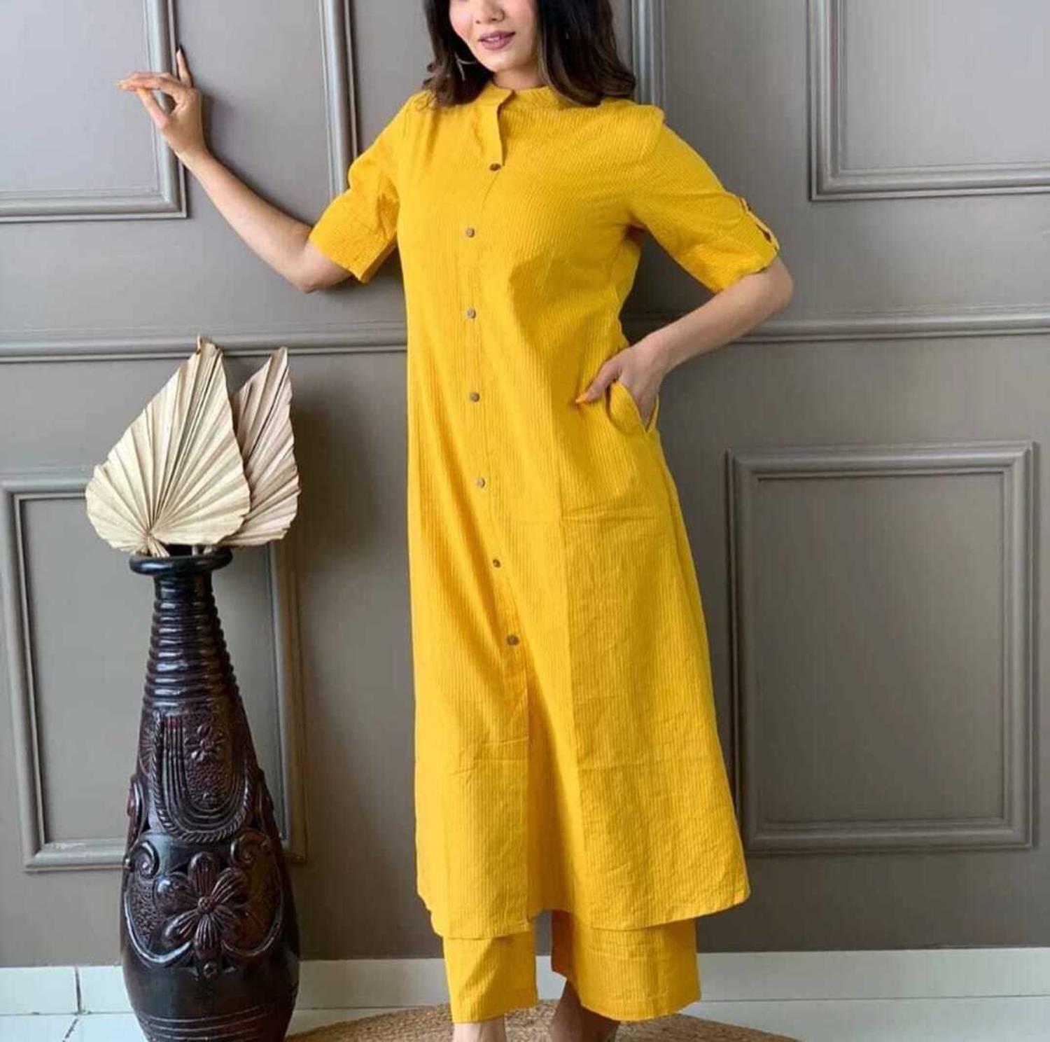 Chic Designs Women Kurta Pant Set