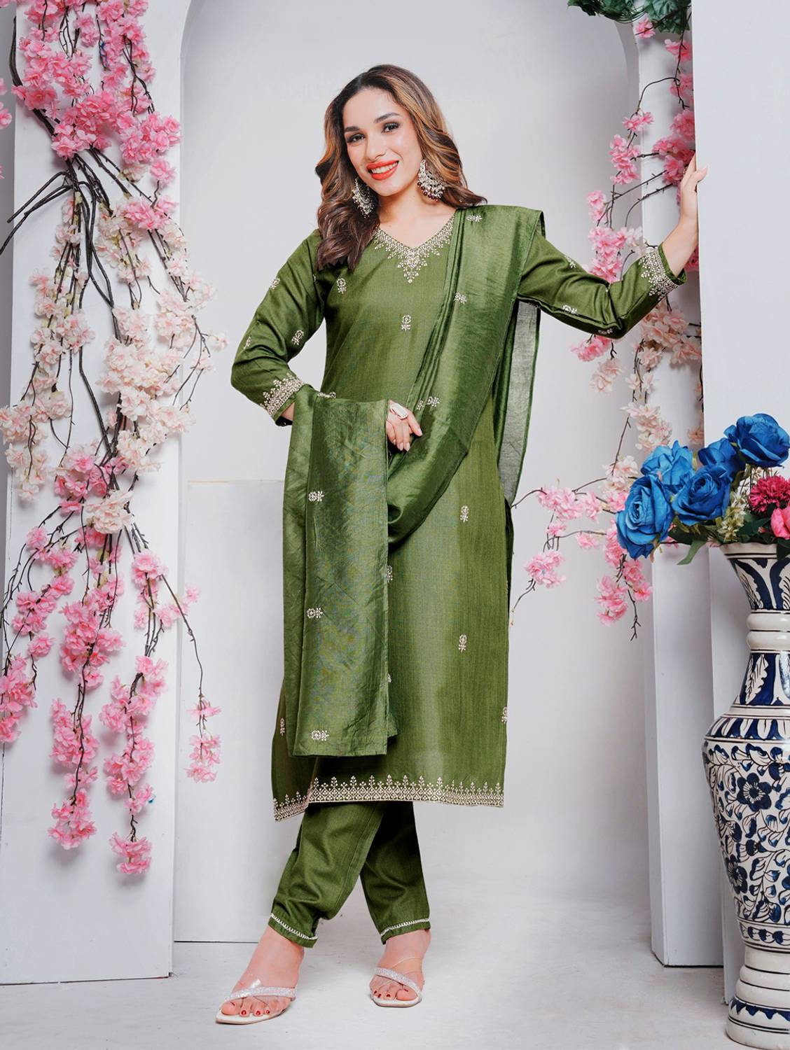 PITRIS Women Kurti Pant Dupatta Set