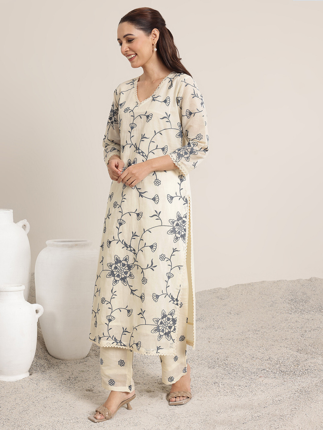 Image of LIBAS Women Kurta Pant Dupatta Set