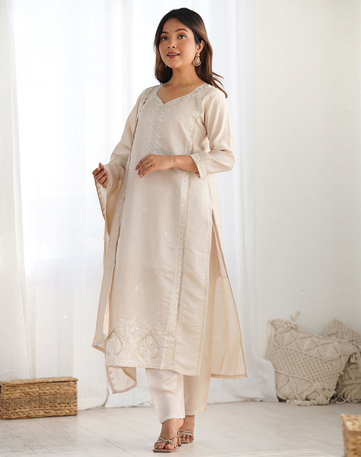 Image of Skylee Women Kurta Pant Dupatta Set