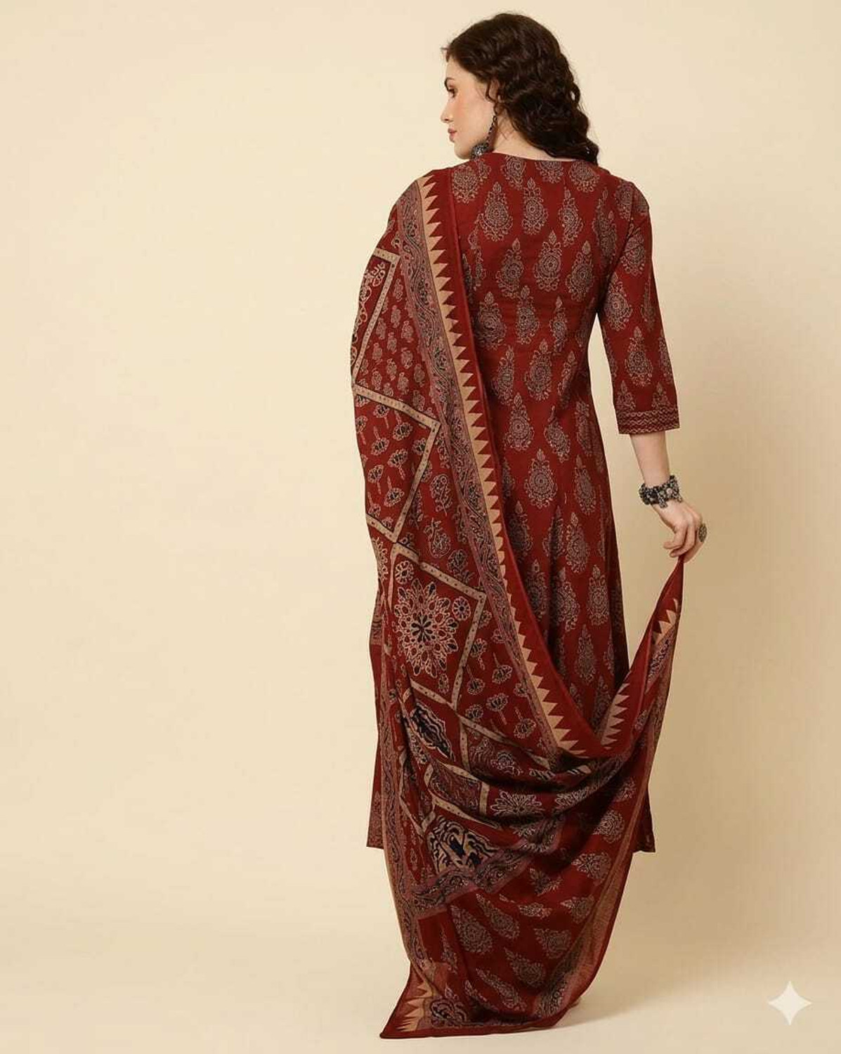 Image of Sri vastra Women Kurti Pant Dupatta Set