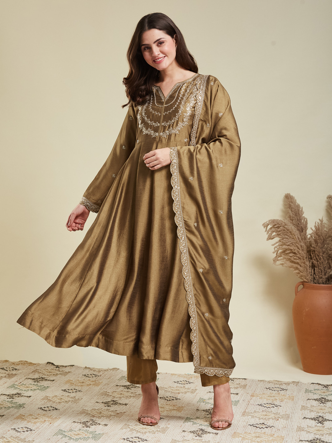 Image of MOKOSH Women Kurta Pant Dupatta Set