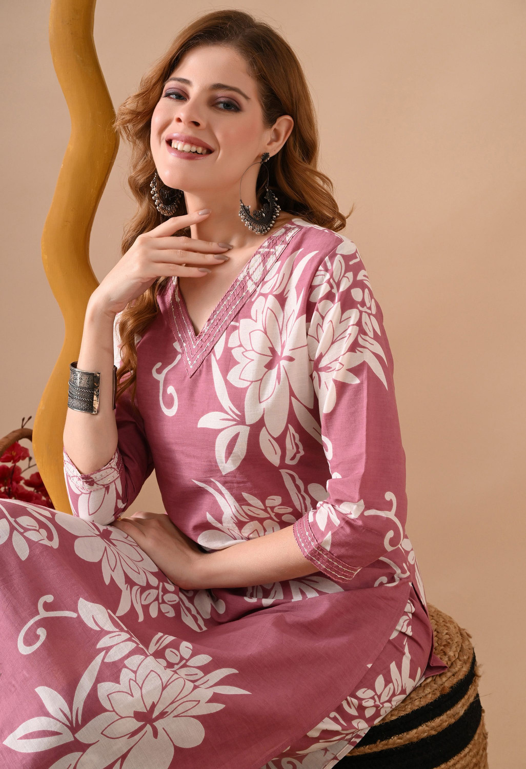 Image of KKOUTFITS Women Kurta Pant Set