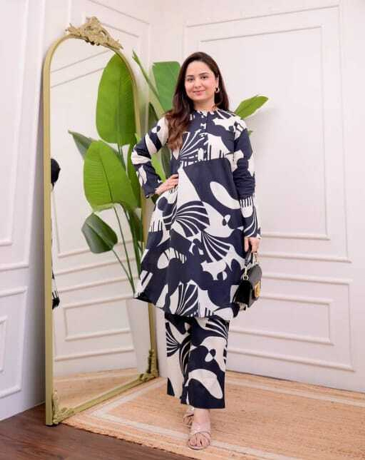 Image of SAINI CREATION Women Pant Set