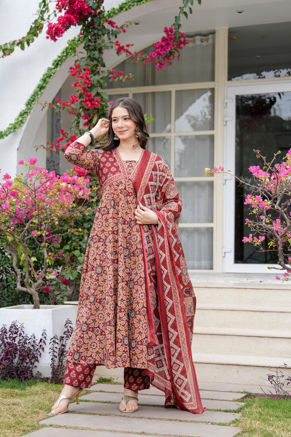 Image of DIORICA Women Kurta Pant Dupatta Set