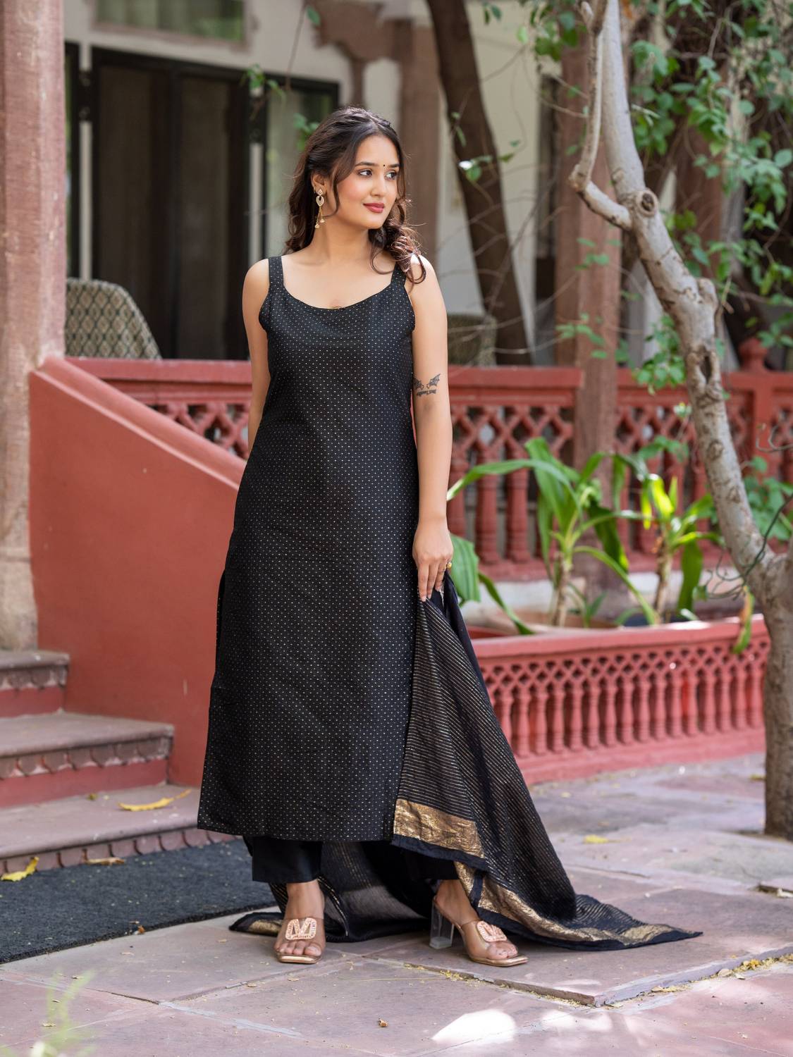 Aspora Women Kurta Pant Dupatta Set