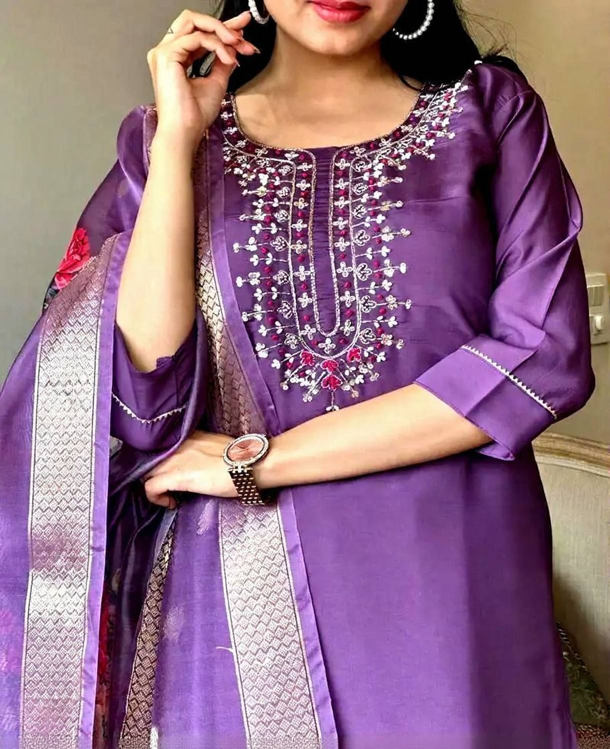AALO Embroidered Anarkali Kurta Set - Image 5