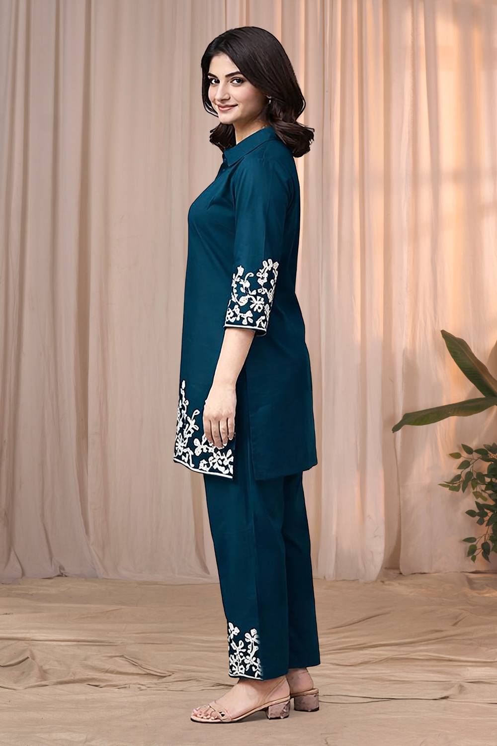 METRIC ENTERPRISE Women Kurta Pant Set - Image 4