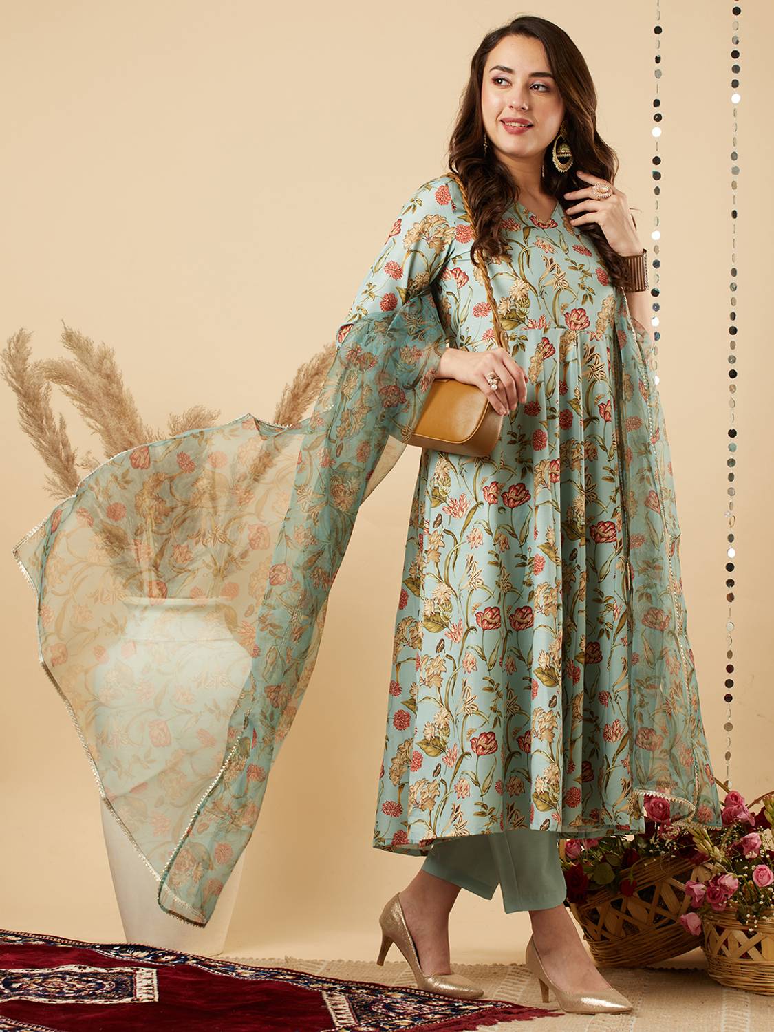 Gosriki Women Kurta Pant Dupatta Set