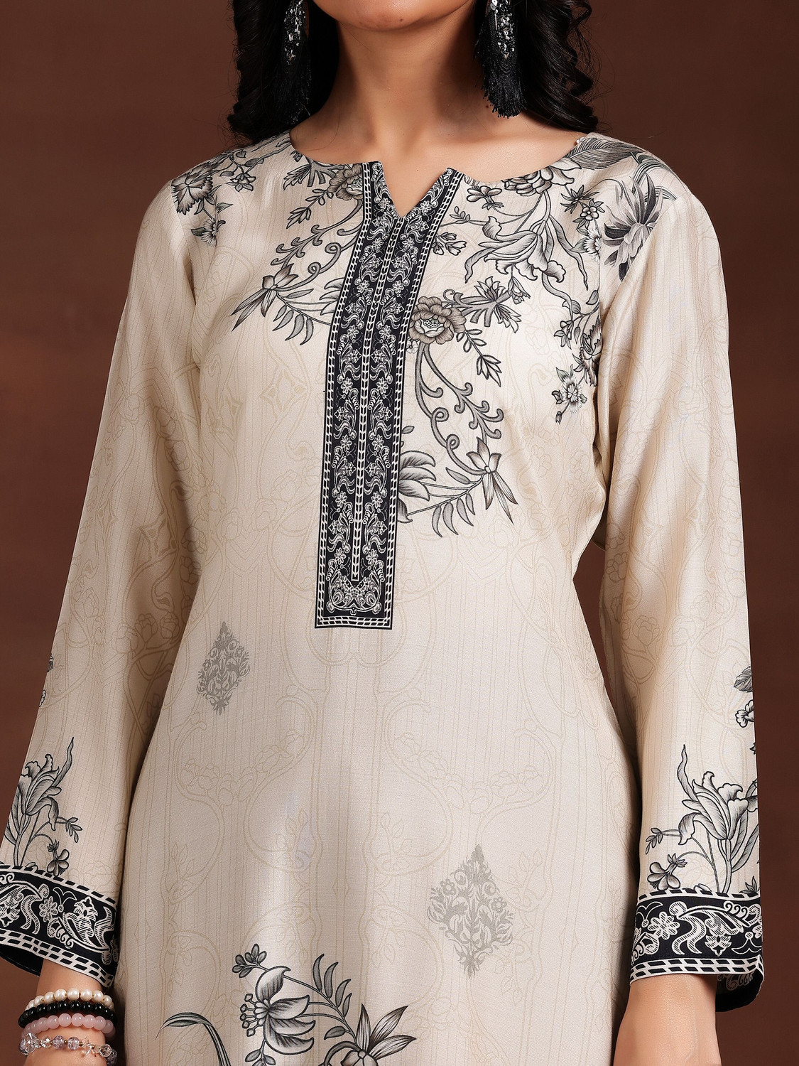 Image of LIBAS Women Kurta Pant Dupatta Set