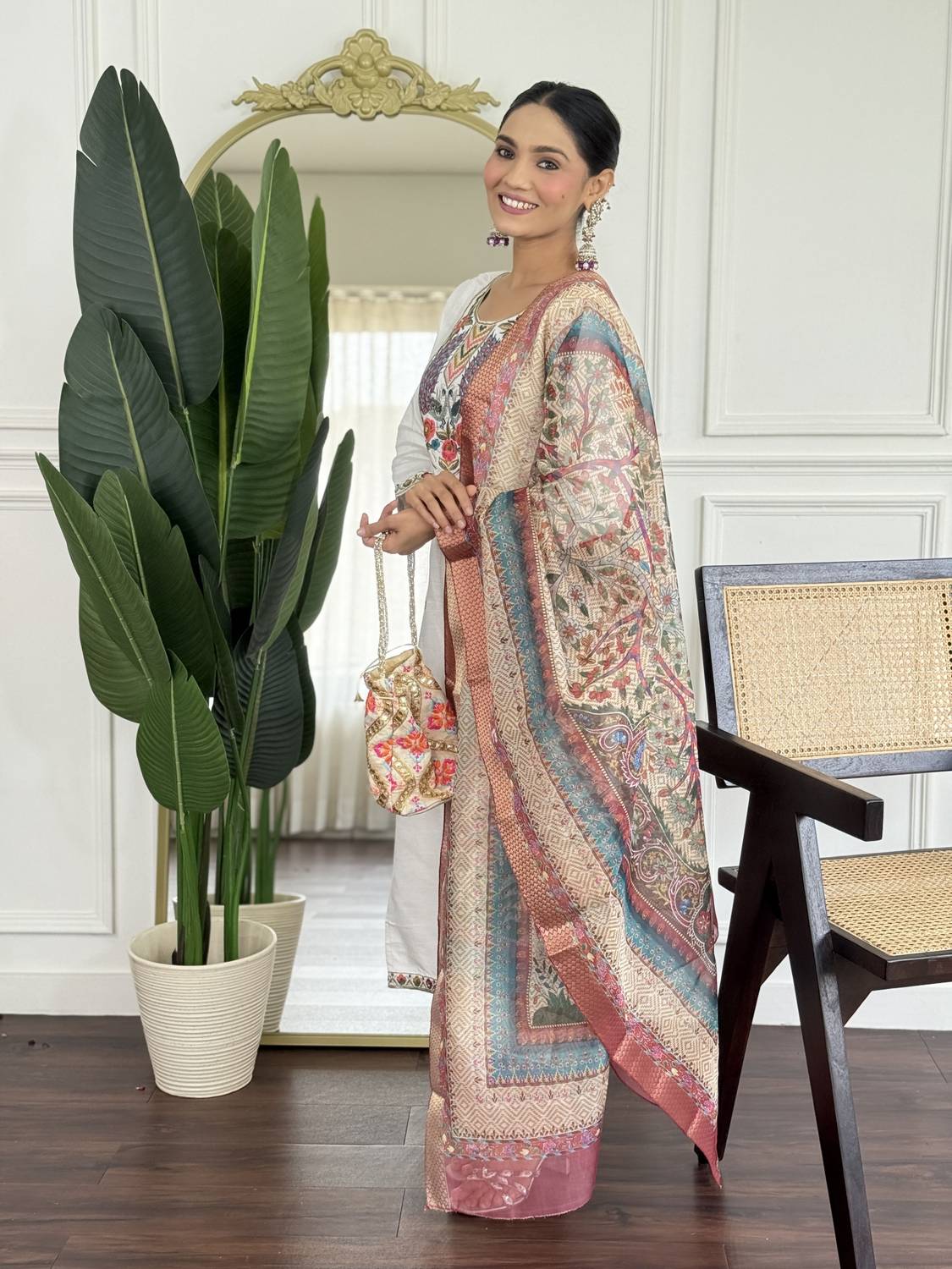 PILUDI Embroidered Kurta, Salwar & Dupatta Set - Image 3