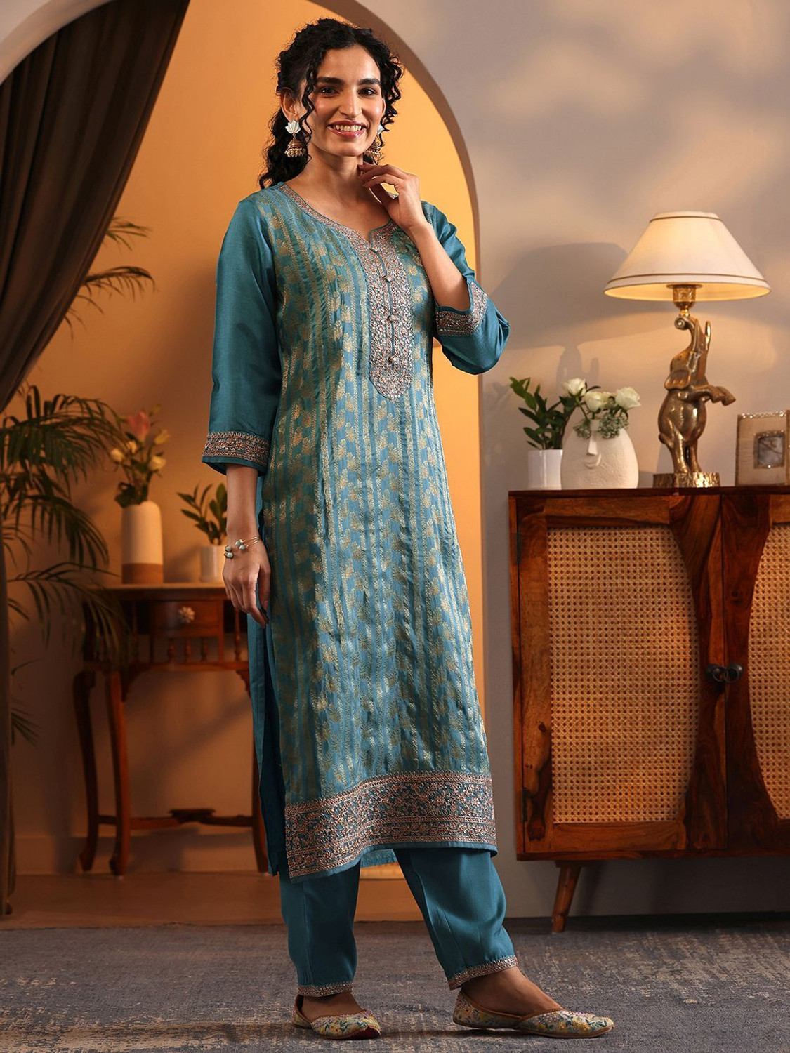 Image of LIBAS Women Kurta Pant Dupatta Set