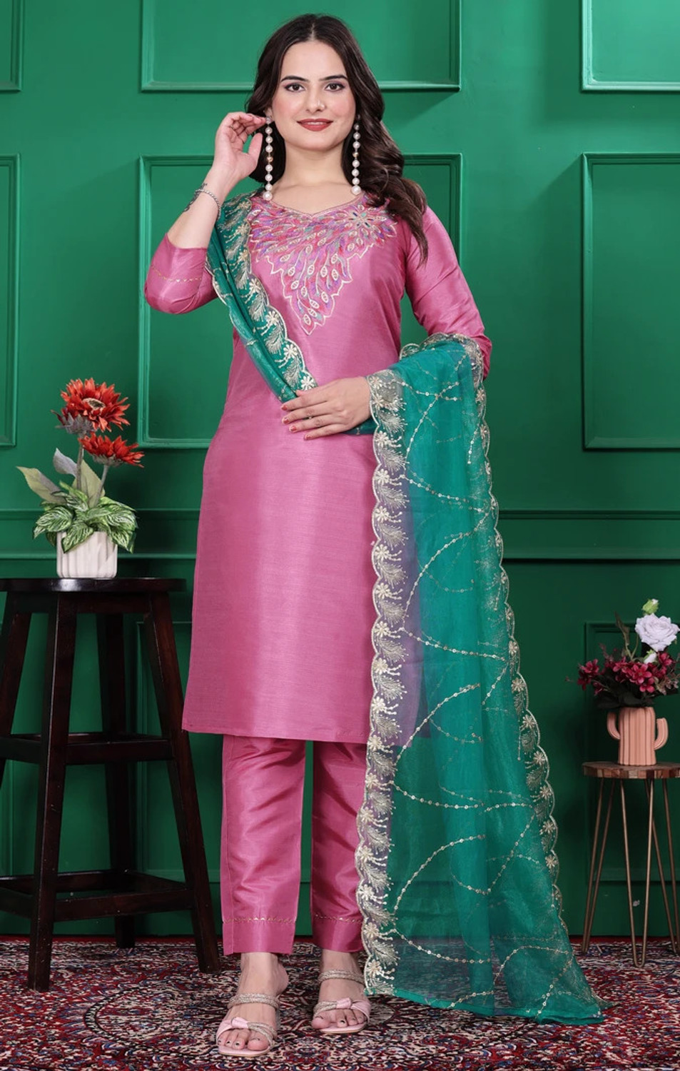 Image of R4milA Women Kurta Pant Dupatta Set