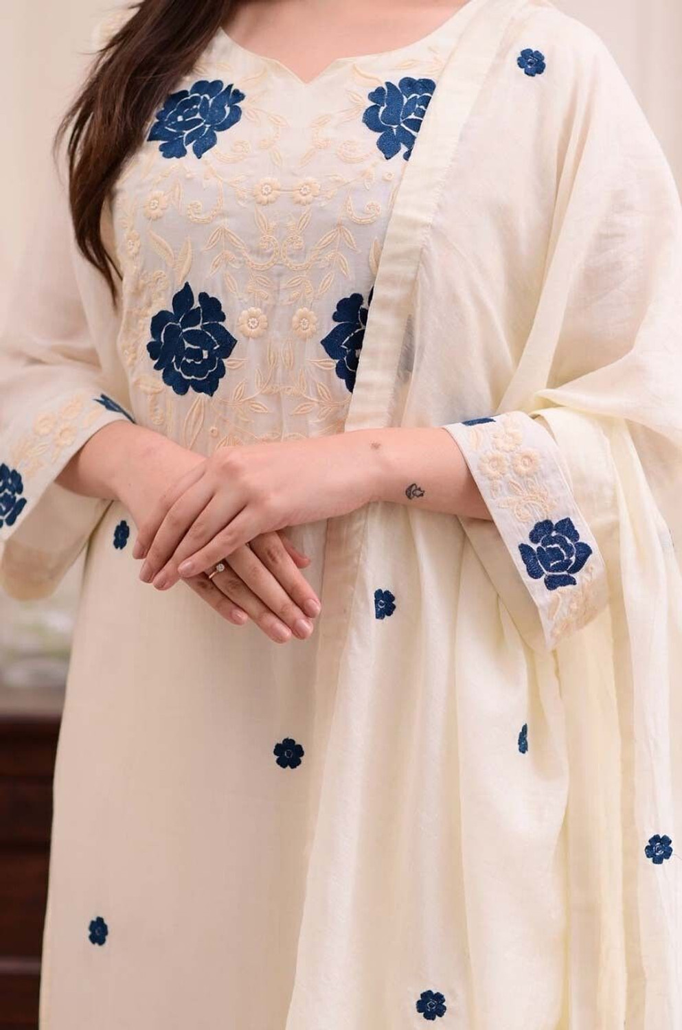 Image of srapo Women Kurti Pant Dupatta Set