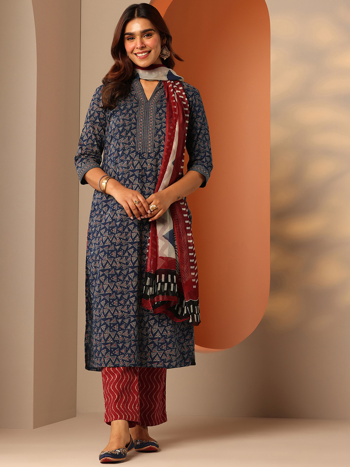 Image of LIBAS Women Kurta Pant Dupatta Set