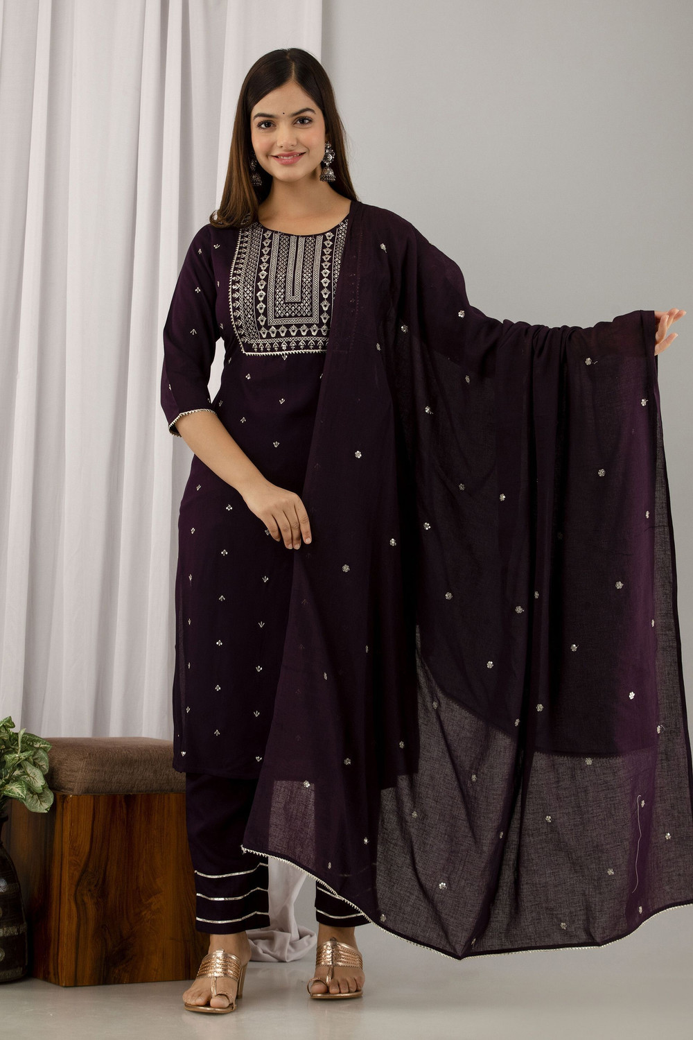 Image of Kriska Women Kurta Pant Dupatta Set