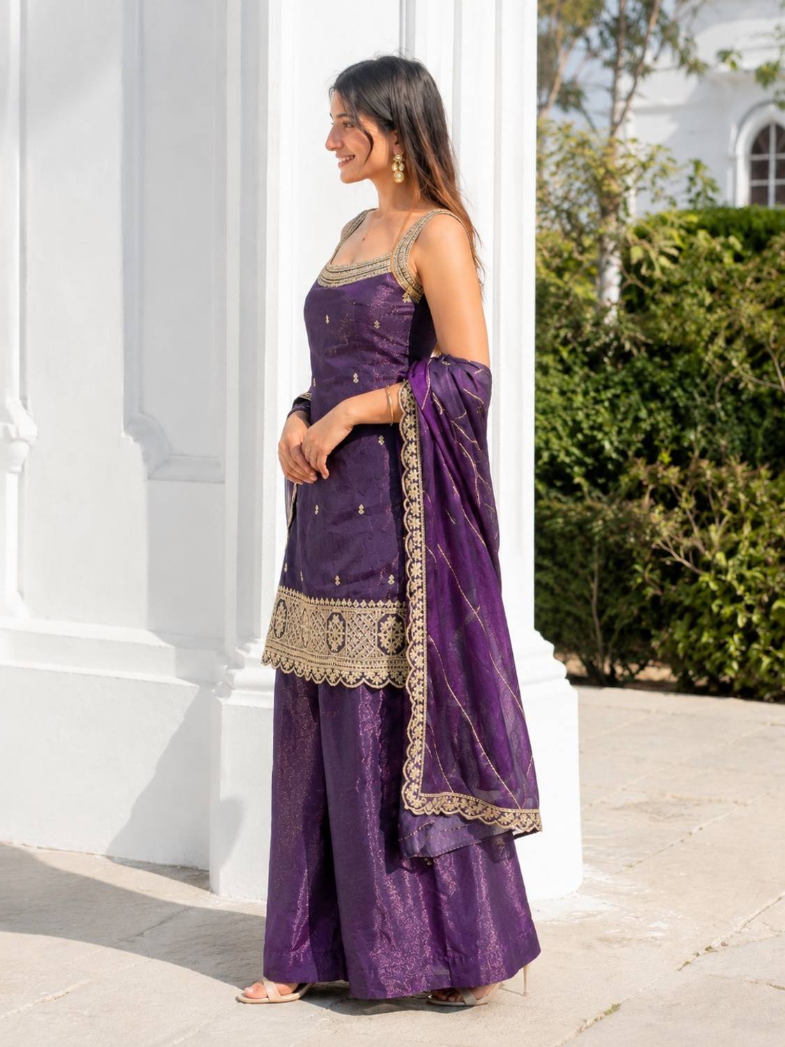 looksvrahal Women Kurta Palazzo Dupatta Set - Image 3