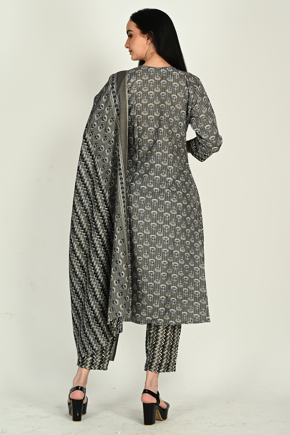 Image of Rajnandini Women Kurta Pant Dupatta Set