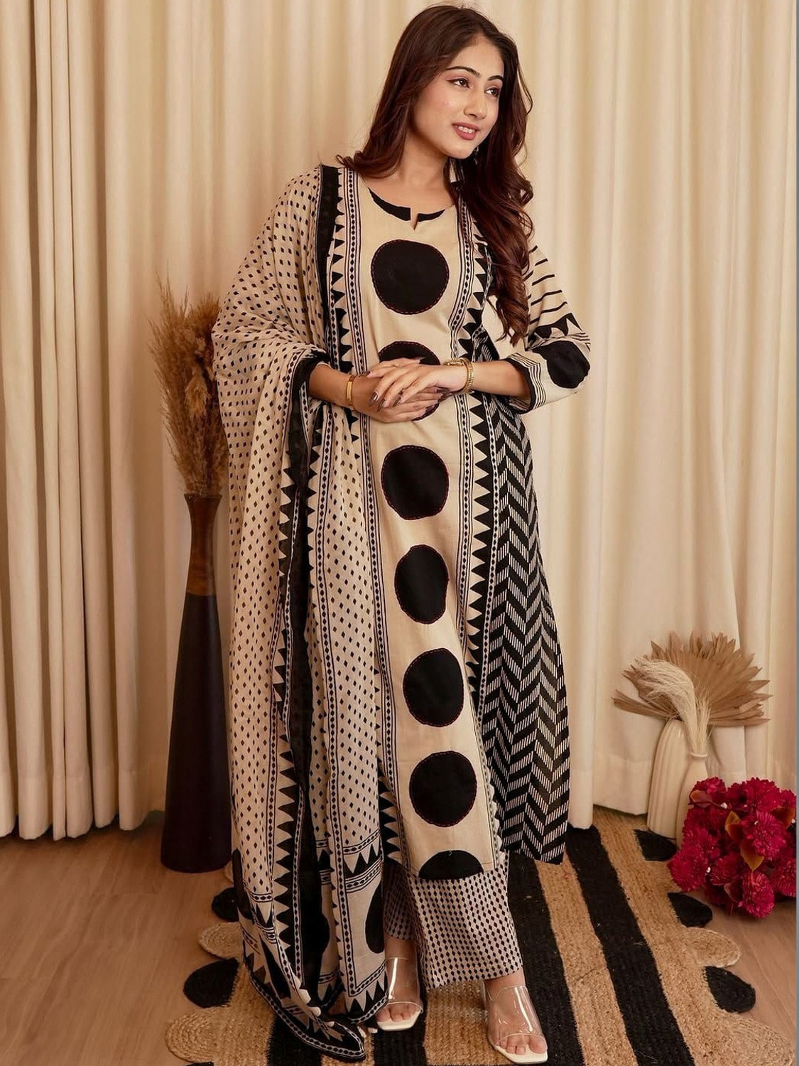 Image of Nermosa Women Kurta Pant Dupatta Set