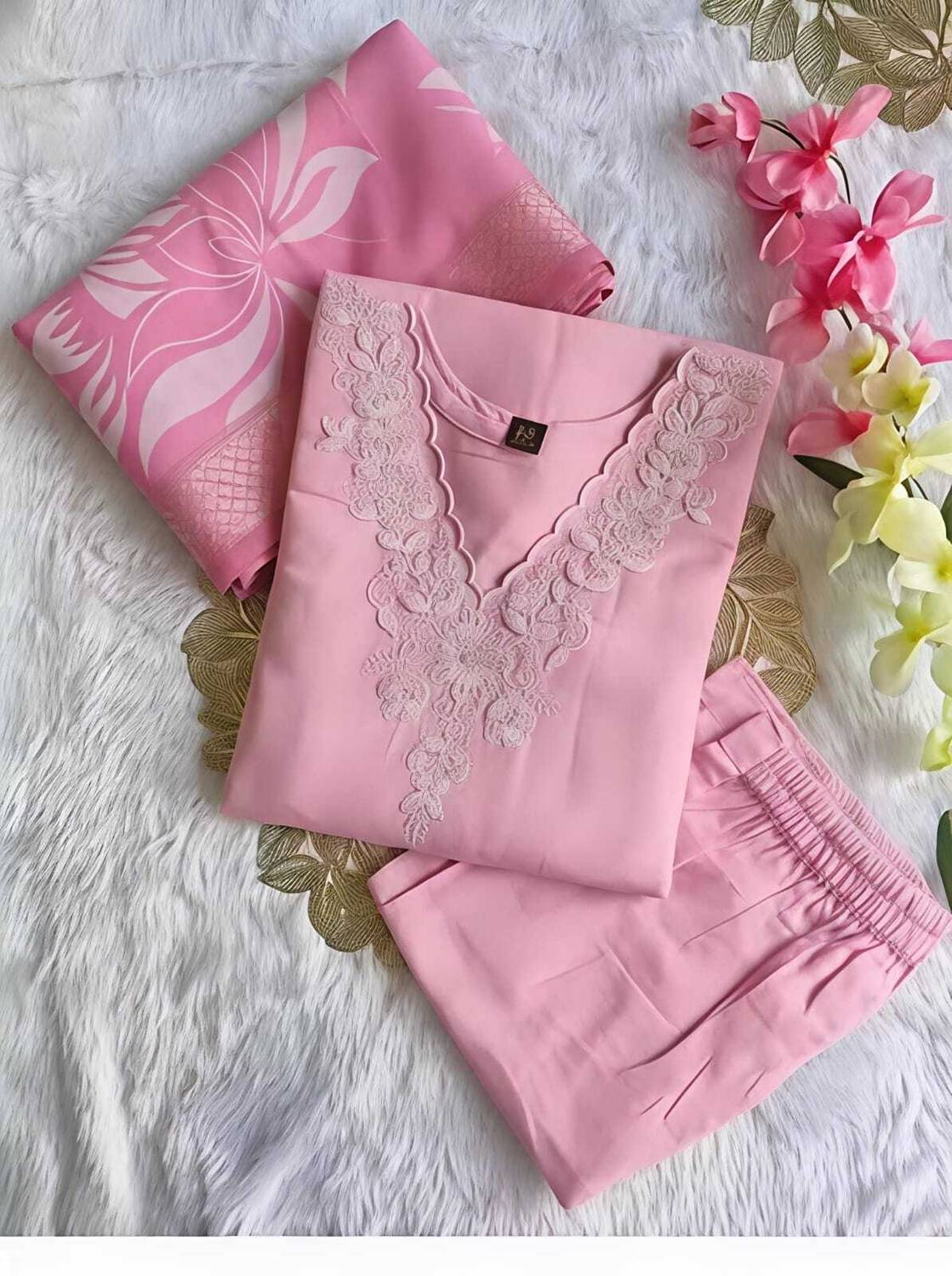 KEYA Embroidered Kurta, Trouser & Dupatta Set - Image 4