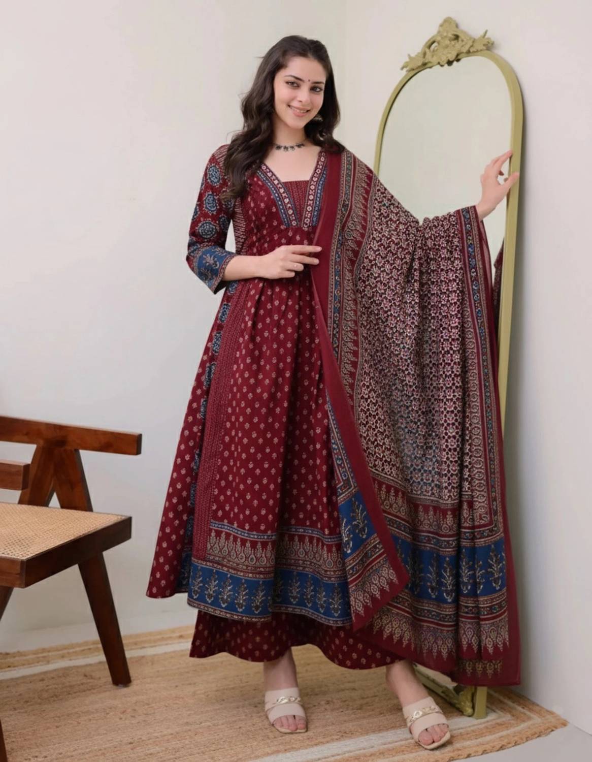 Nermosa Women Kurta Pant Dupatta Set - Image 5