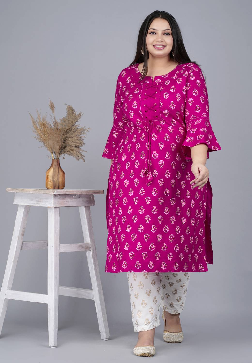 Pearl Ind Women Printed Viscose Rayon Straight Kurta (Pink)