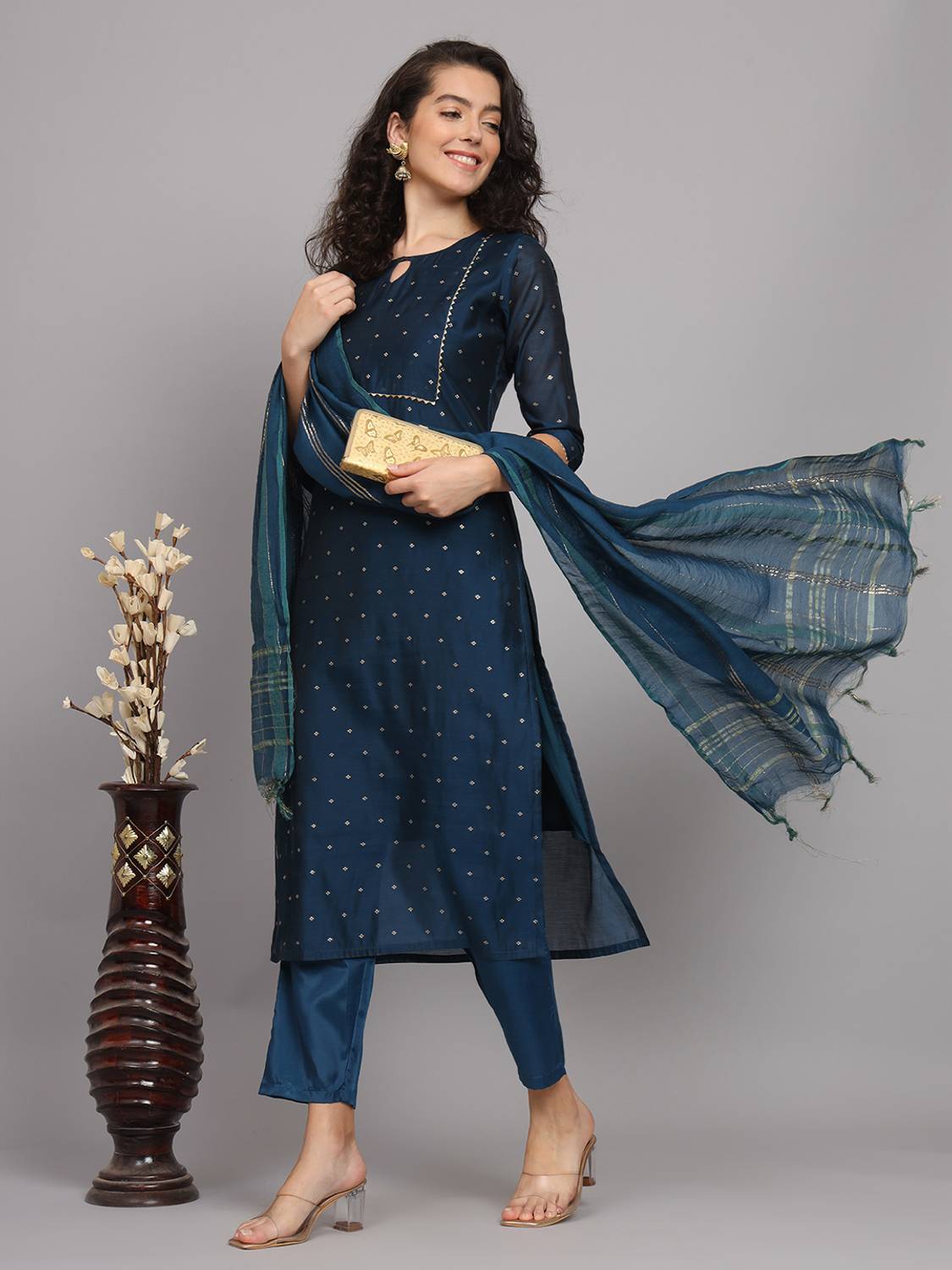 VredeVogel Women Kurta Pant Dupatta Set