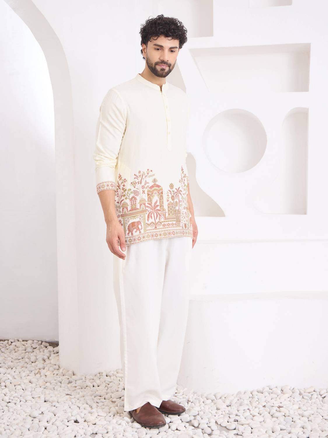 House of Pataudi Men Kurta Pyjama Set - Image 4