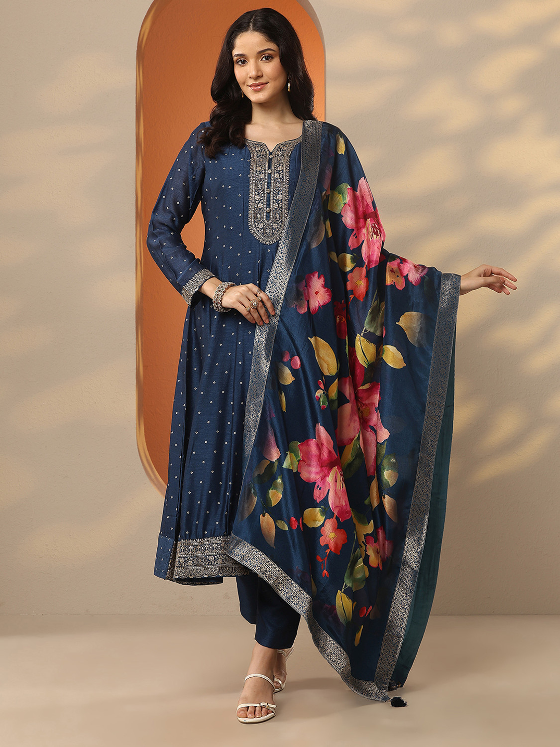 Image of LIBAS Women Kurta Pant Dupatta Set