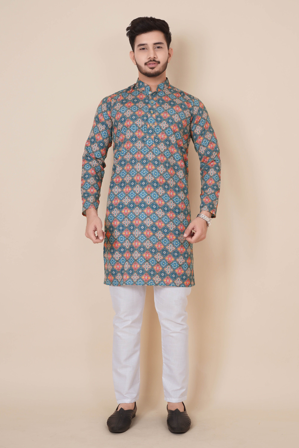 Image of Svatantra Men Kurta Pyjama Set