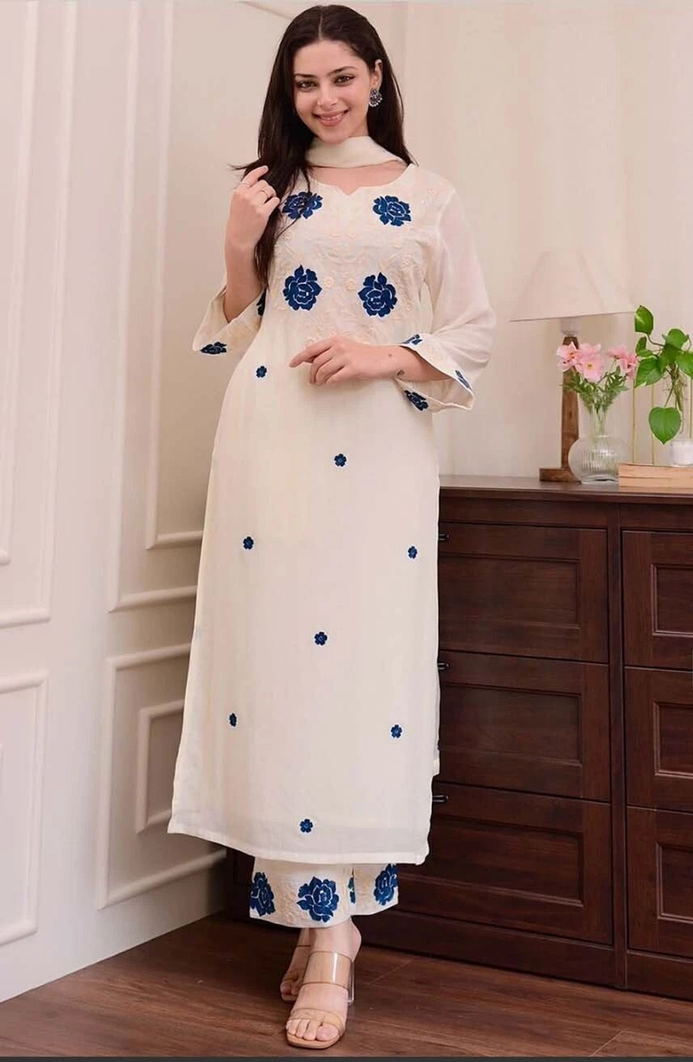 Image of srapo Women Kurti Pant Dupatta Set