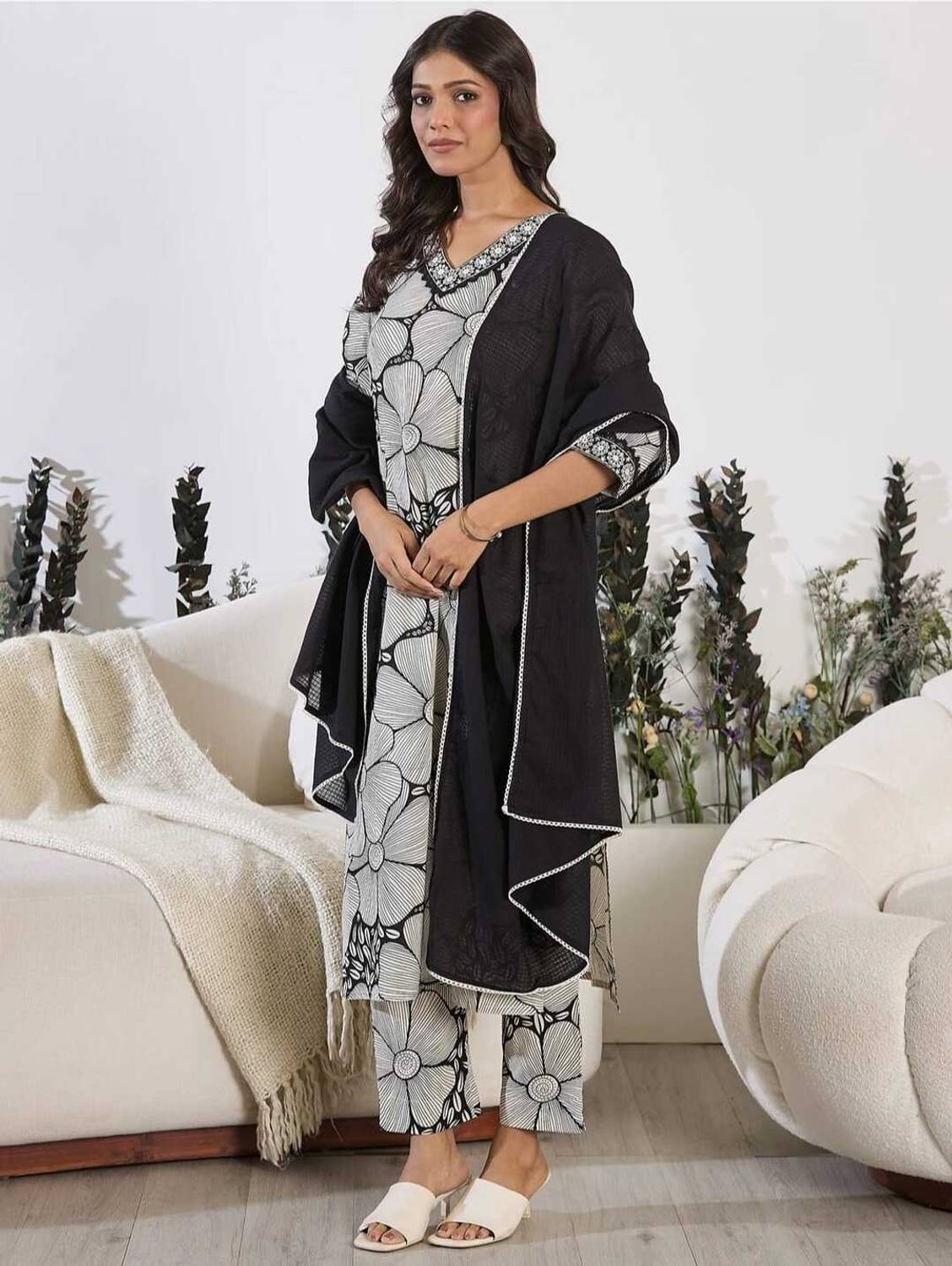ADWETA Women Kurti Pant Dupatta Set