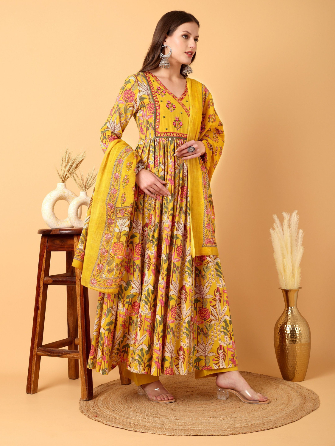 Image of Taranjal Women Kurti Pant Dupatta Set