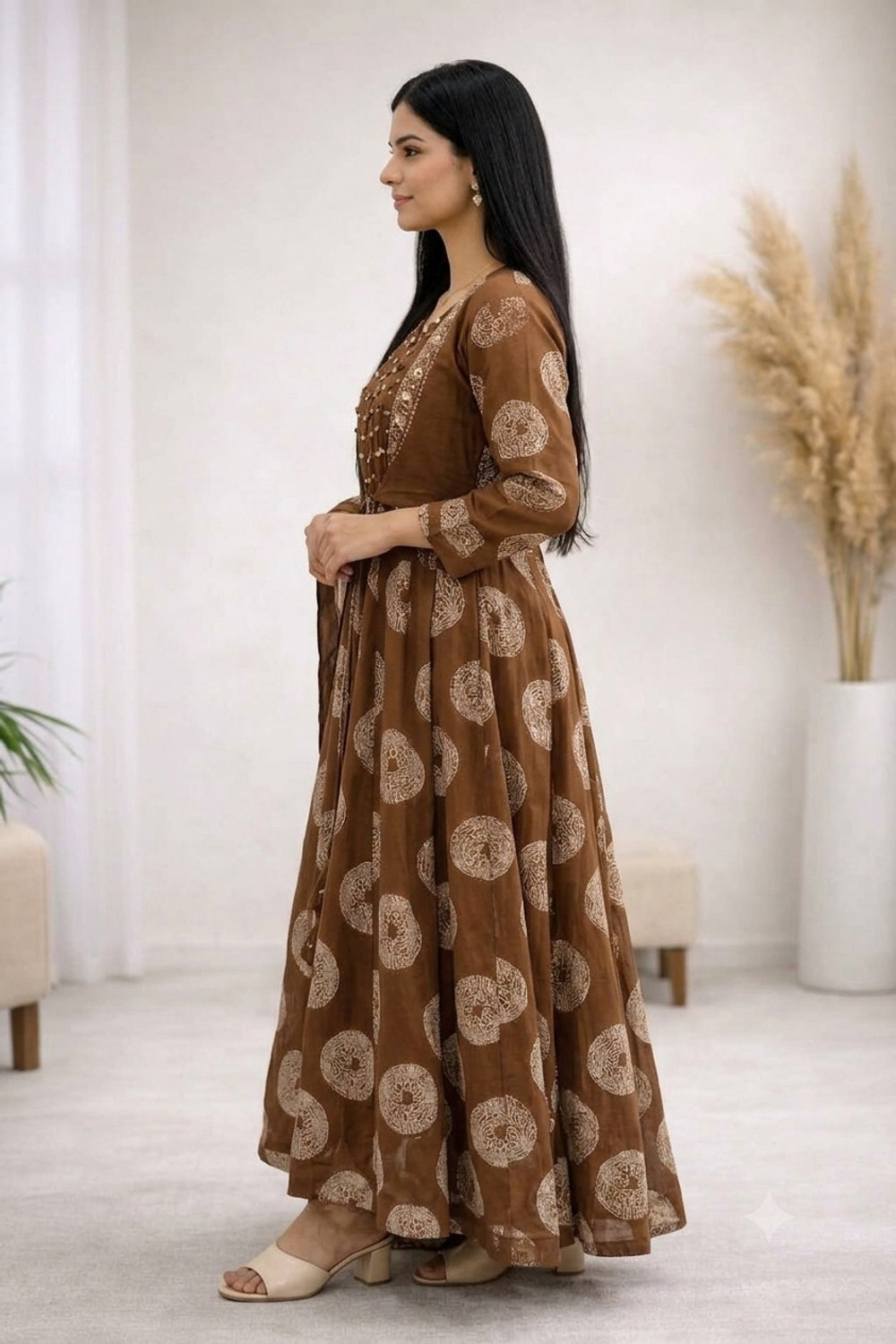 Image of HOUSEOFSHANVI Women Kurta Pant Dupatta Set